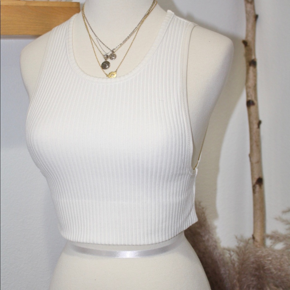 NWT Teaser Ribbed Crop Tank - Picture 3 of 4